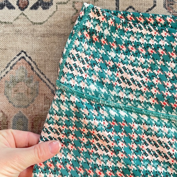 Fabletics Green Houndstooth Powerhold Leggings - Picture 8 of 8